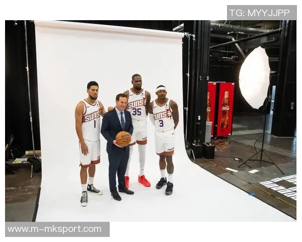 37岁KD依旧高效场均25分5板4助1帽接近180俱乐部仅罚球差01 37岁KD依旧高效场均25分5板4助1帽接近180俱乐部仅罚球差01