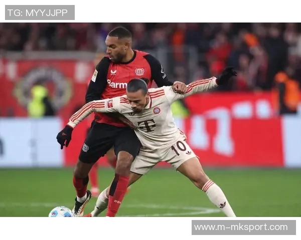 19岁荷兰中场斯米特要价6000万欧吸引皇马巴萨拜仁等豪门关注